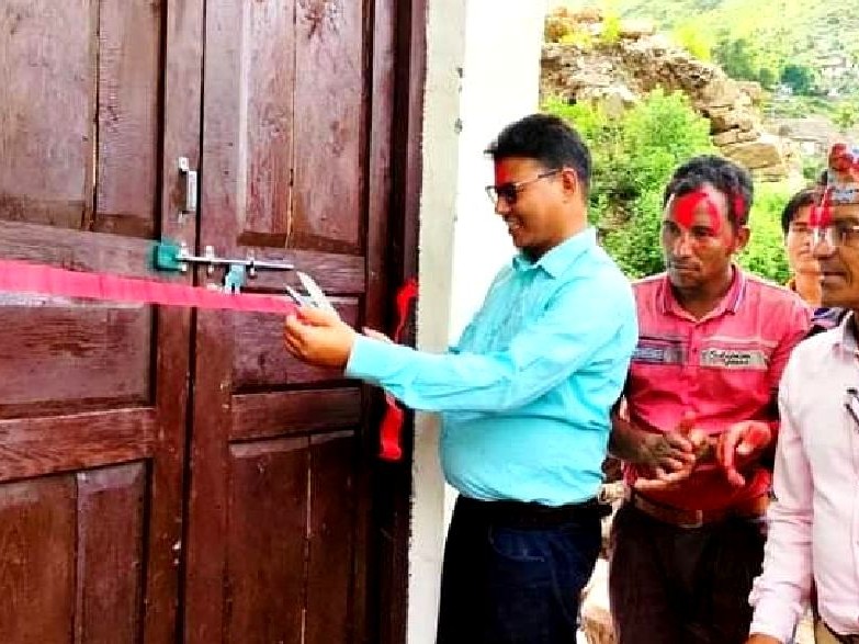 जनस्वास्थ्य सेवा केन्द्रको भवन हस्तान्तरण